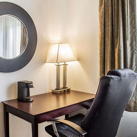 סטורג'און ביי Quality Inn & Suites מראה חיצוני תמונה