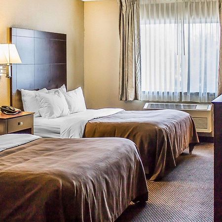 סטורג'און ביי Quality Inn & Suites מראה חיצוני תמונה