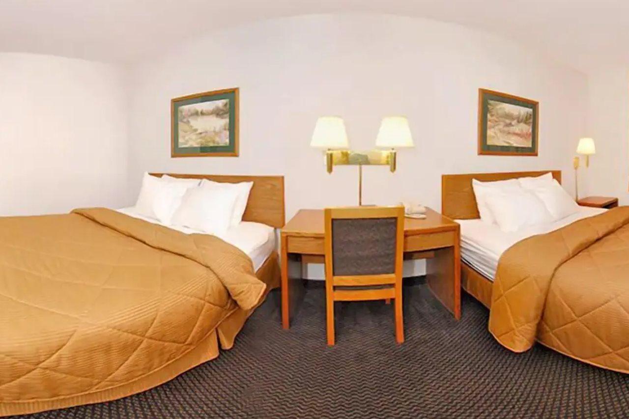 סטורג'און ביי Quality Inn & Suites מראה חיצוני תמונה