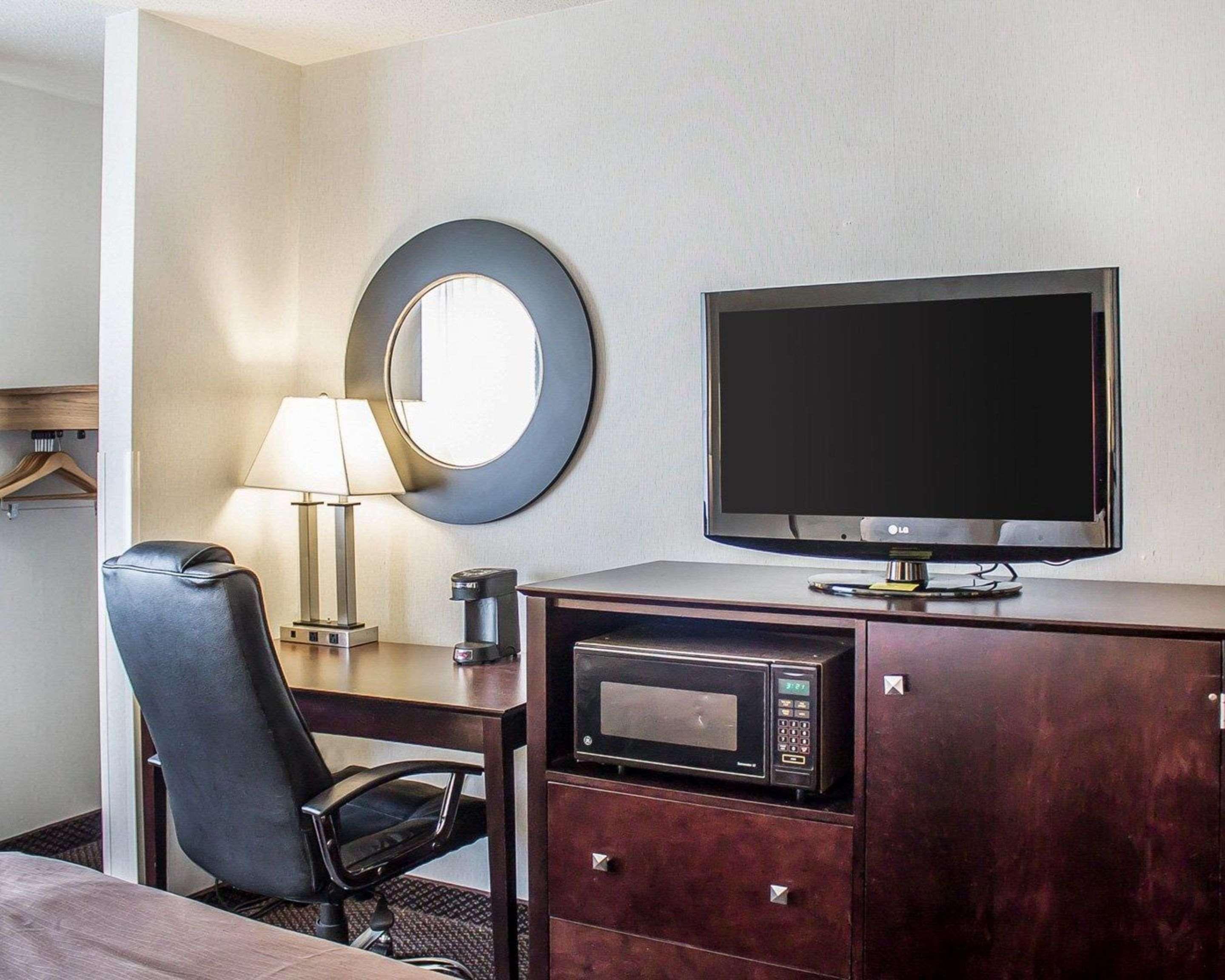 סטורג'און ביי Quality Inn & Suites מראה חיצוני תמונה