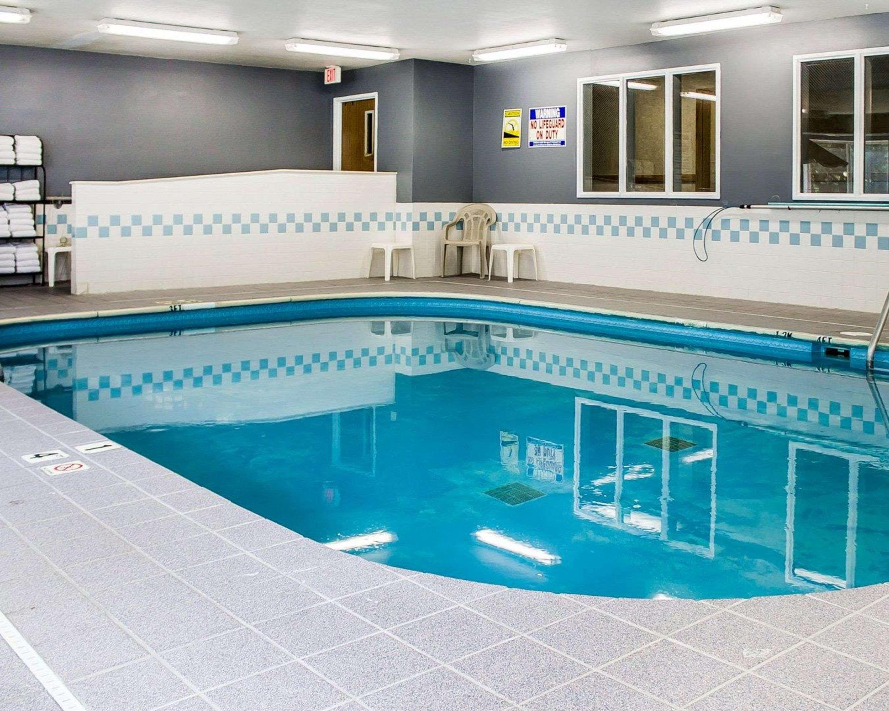סטורג'און ביי Quality Inn & Suites מראה חיצוני תמונה