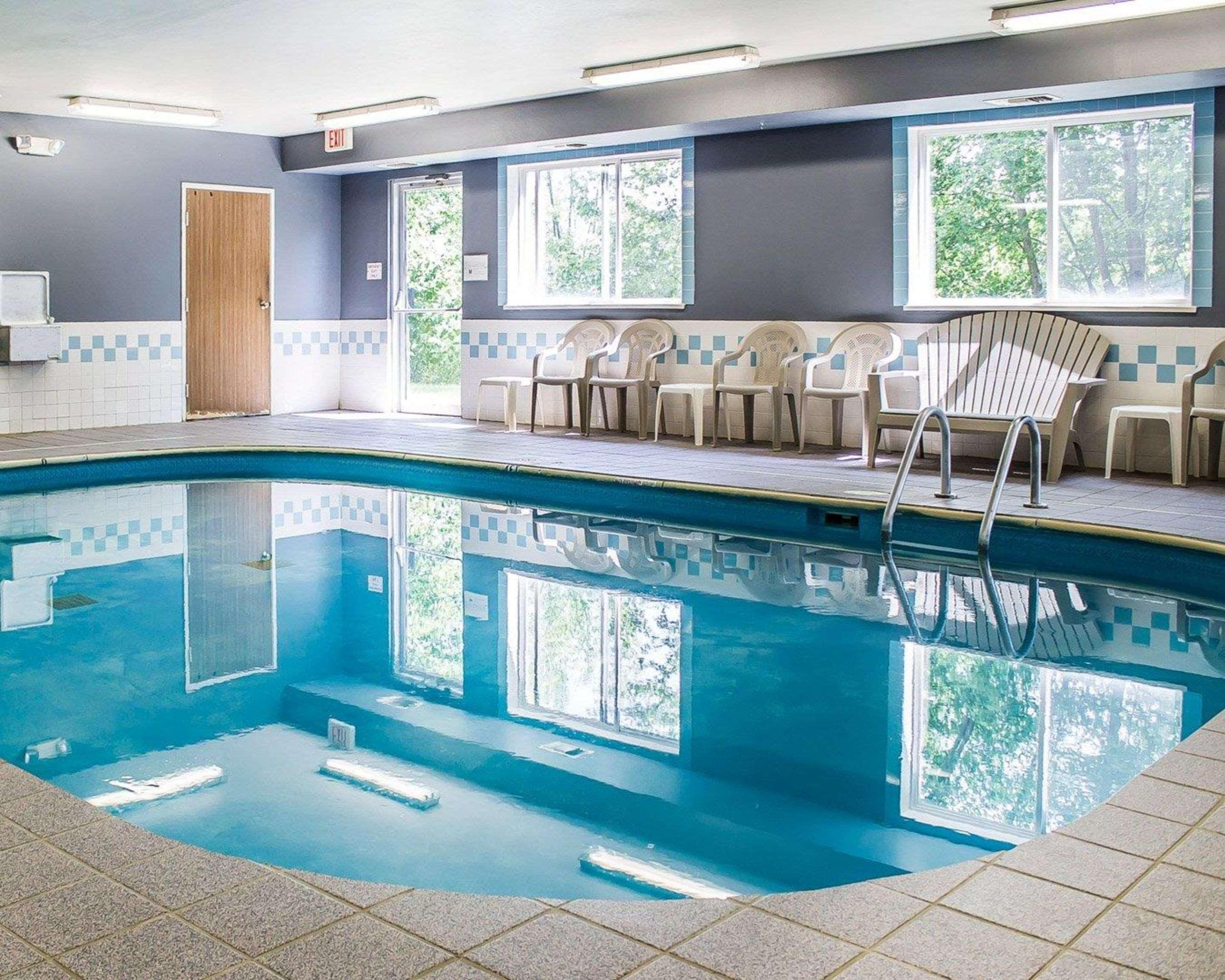 סטורג'און ביי Quality Inn & Suites מראה חיצוני תמונה