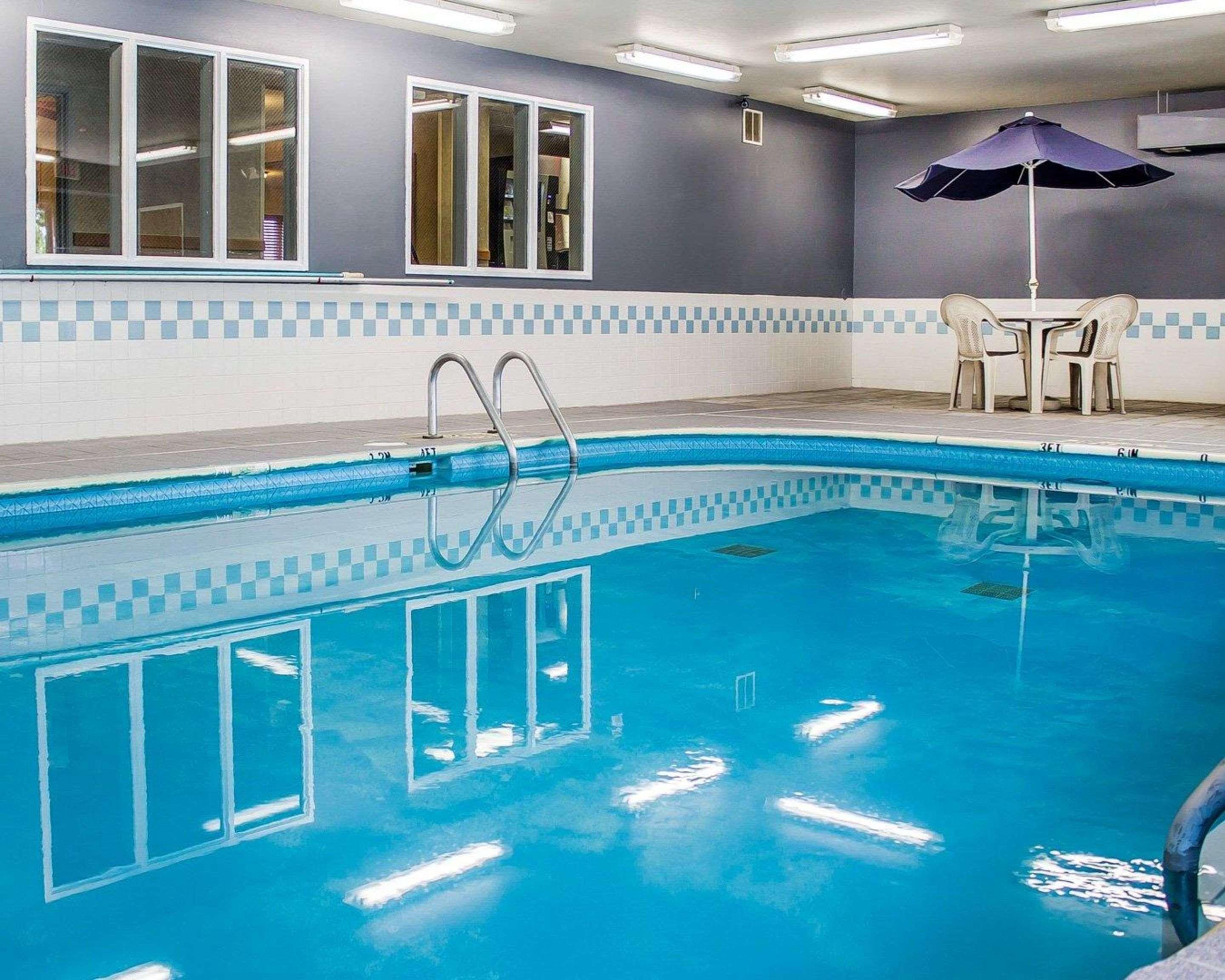 סטורג'און ביי Quality Inn & Suites מראה חיצוני תמונה