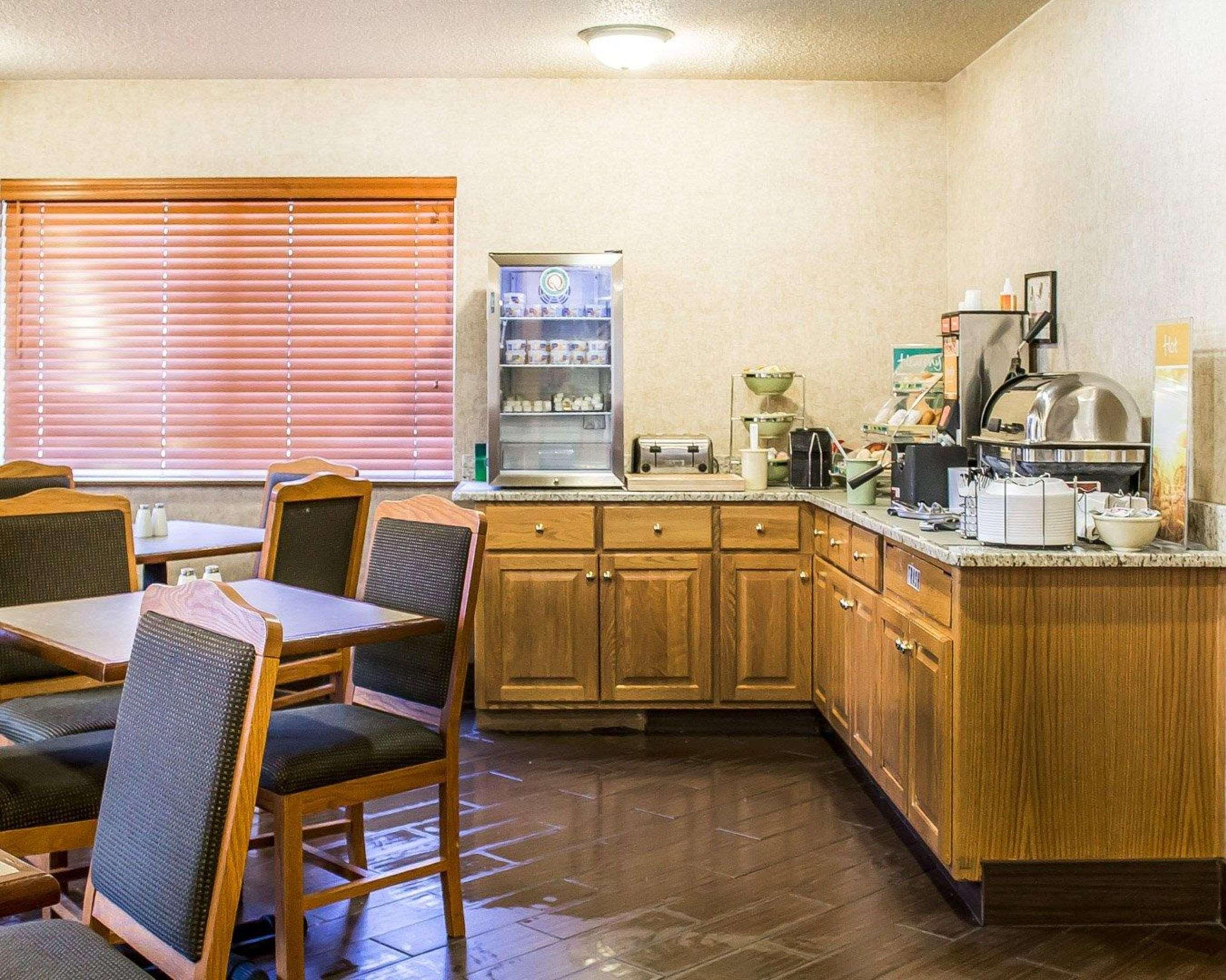 סטורג'און ביי Quality Inn & Suites מראה חיצוני תמונה