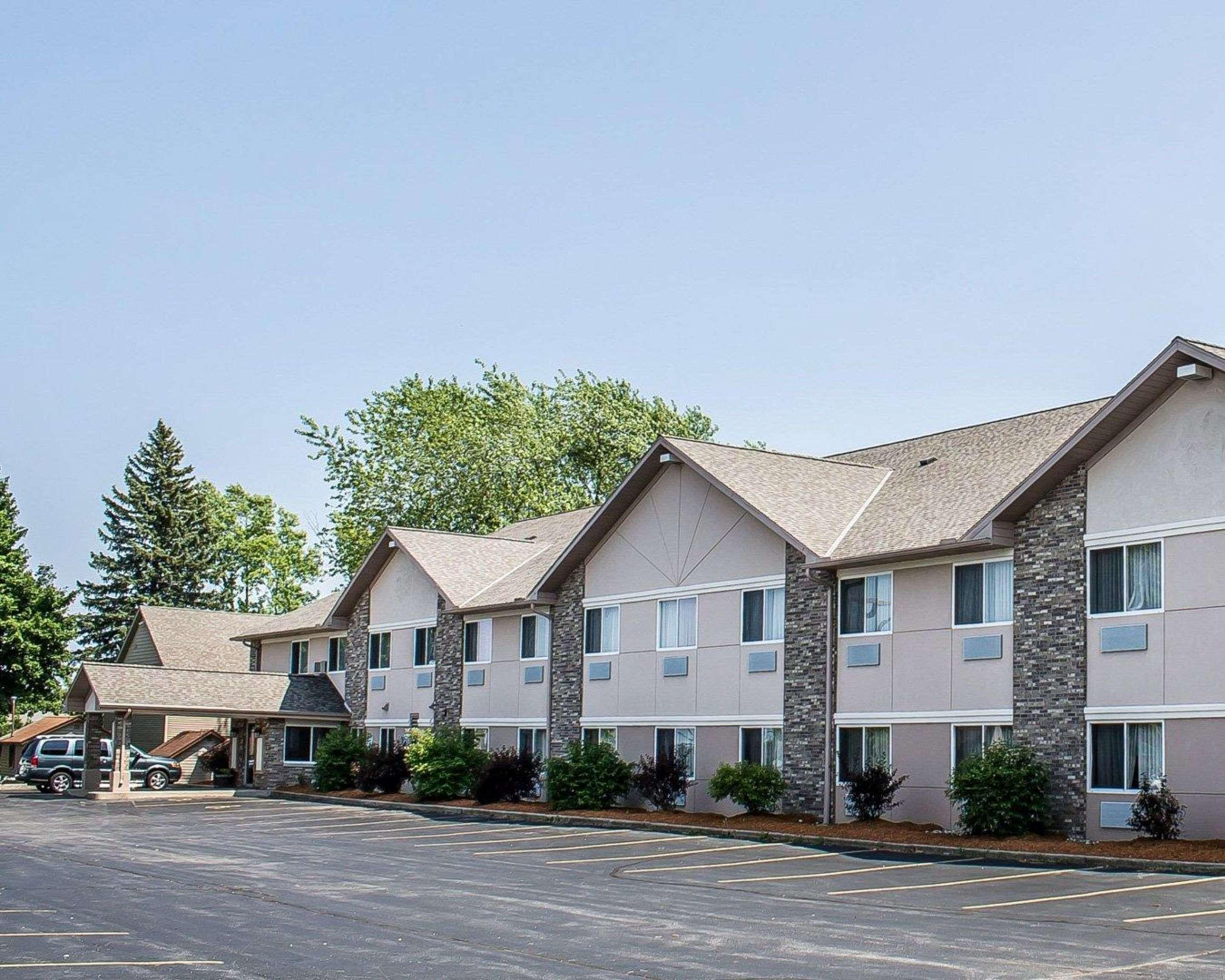 סטורג'און ביי Quality Inn & Suites מראה חיצוני תמונה