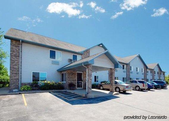סטורג'און ביי Quality Inn & Suites מראה חיצוני תמונה