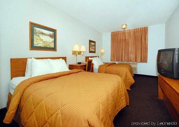 סטורג'און ביי Quality Inn & Suites חדר תמונה