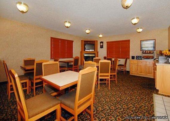 סטורג'און ביי Quality Inn & Suites מסעדה תמונה